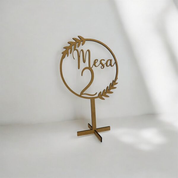 MESERO CON FLORES DE MADERA BODA PERSONALIZADO