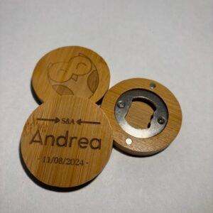MARCASITIO ABRIDOR DE MADERA PERSONALIZADO CON IMÁN
