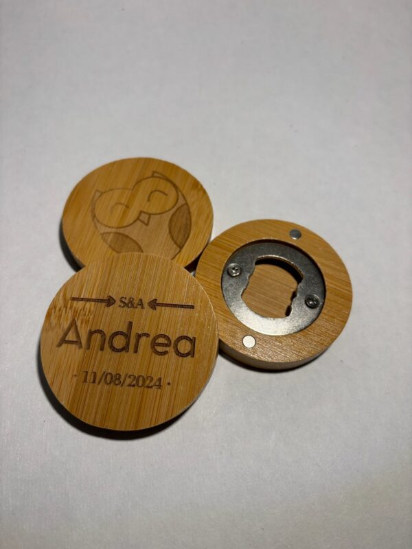 MARCASITIO ABRIDOR DE MADERA PERSONALIZADO CON IMÁN