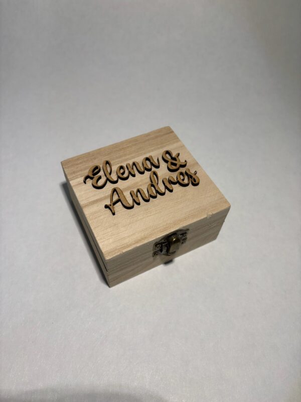 CAJA PORTAALIANZAS EN MADERA PERSONALIZADO
